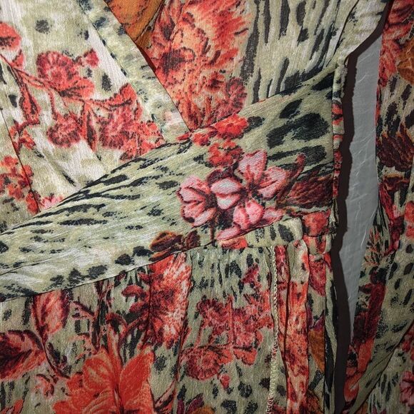 Kendall+Kylie M Flounce Tiered Long Sleeve Floral Animal Pr Swim Coverup - Picture 7 of 12